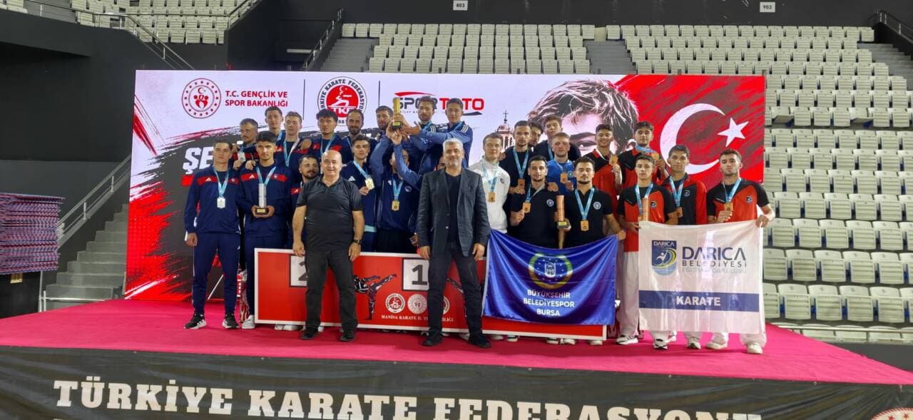 Bursa Büyükşehir Belediyespor Güreş ve Karatede Madalya Sevinci Yaşadı