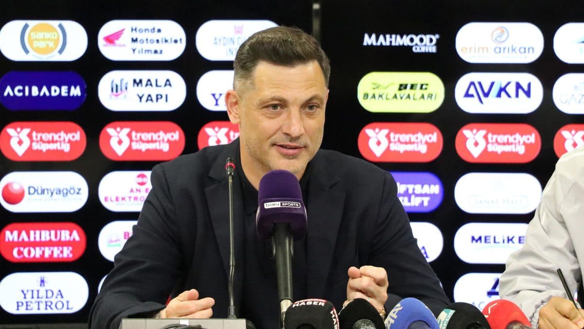 Mirel Radoi Mağlubiyet Sonrası Konuştu: "Futbol Adil Değil"