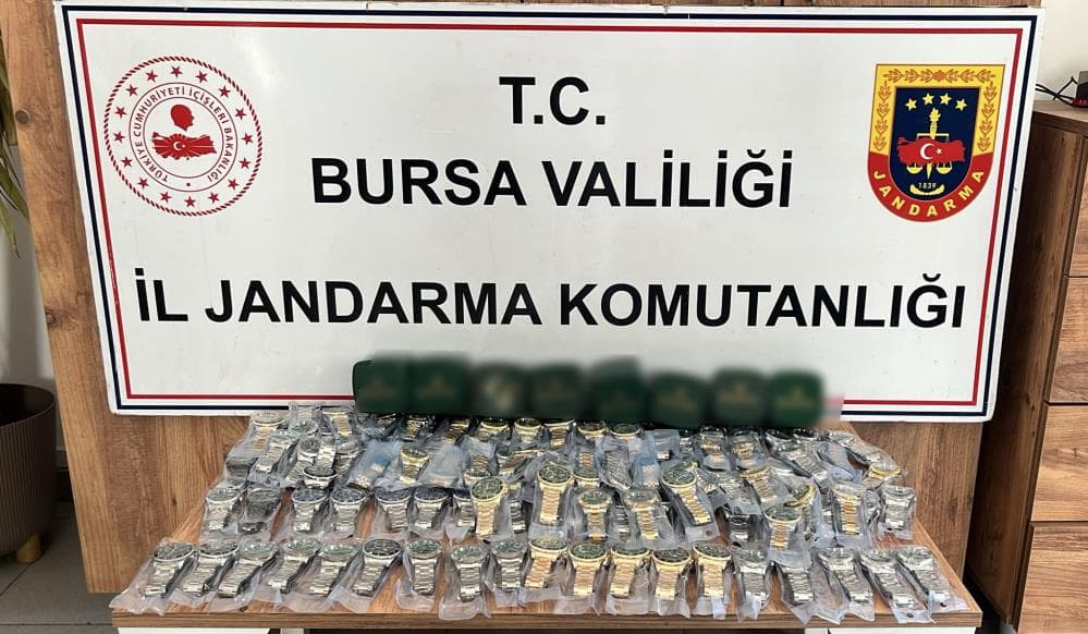 Bursa'da 2.5 Milyon Liralık Kaçak Saat Operasyonu: 150 Rolex Ele Geçirildi