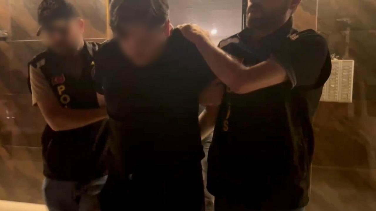 Kırmızı Bültenle Aranan Uluslararası Uyuşturucu Kaçakçısı Türkiye'de Yakalandı
