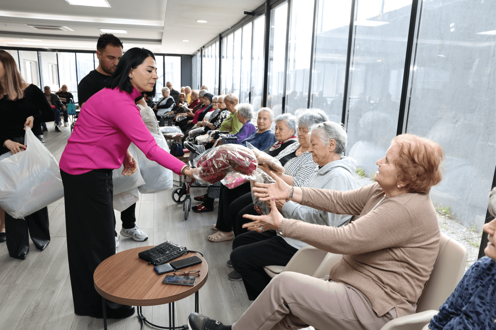 Nilüfer'de Anlamlı Proje: Kadınlar Huzurevi Sakinleri İçin Ördü