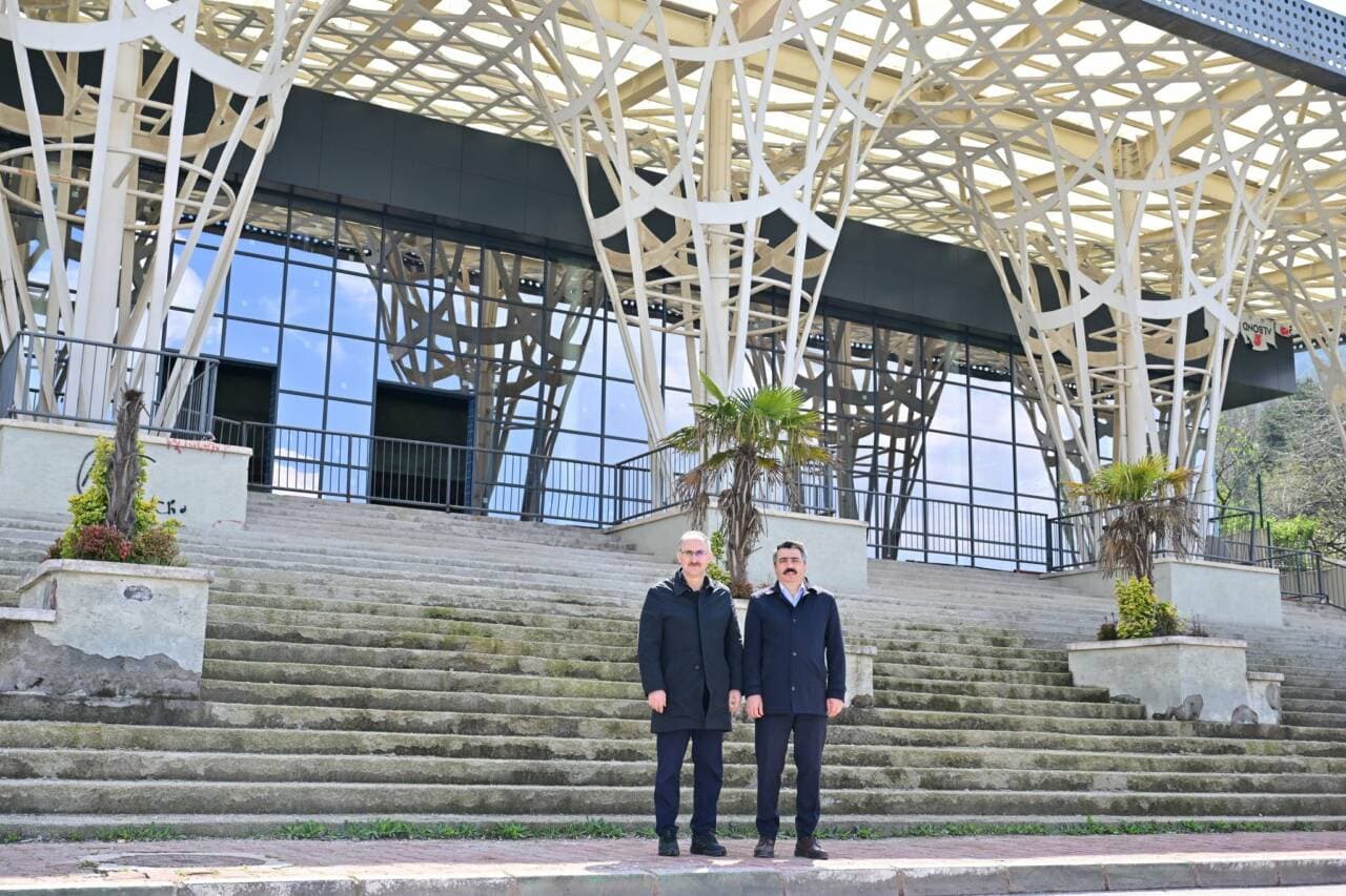 Yıldırım Piremir'e Modern Gençlik ve Spor Merkezi Geliyor: Başkan Yılmaz ve Genel Müdür Şahin İnceledi