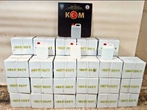 Bilecik'te Kamyonda 800 Litre Kaçak Etil Alkol Ele Geçirildi