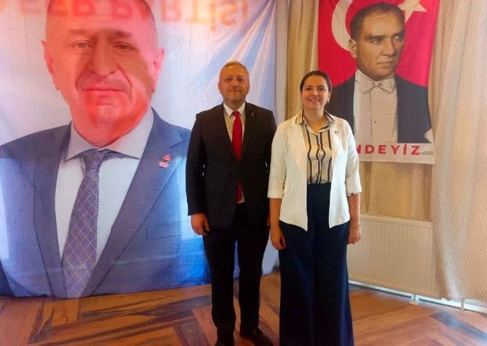 Bursa Siyasetinde Kadın İlçe Başkanları: Partilerin Temsil Durumu