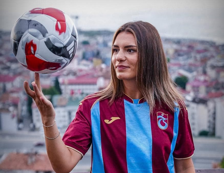 Trabzonspor Kadın Futbol Takımı, Kosovalı Milli Oyuncu Blerta Smaili'yi Transfer Etti