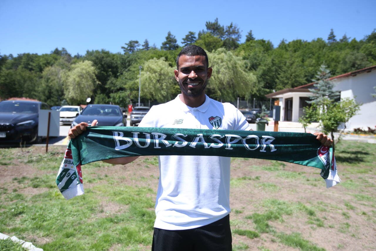Bursaspor'un Yeni Transferi Juergen Elitim'den İddialı Hedef: Süper Lig