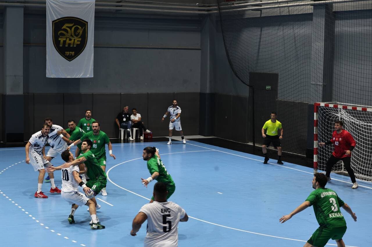 Nilüfer Belediyespor, Süper Lig'e Galibiyetle Başladı