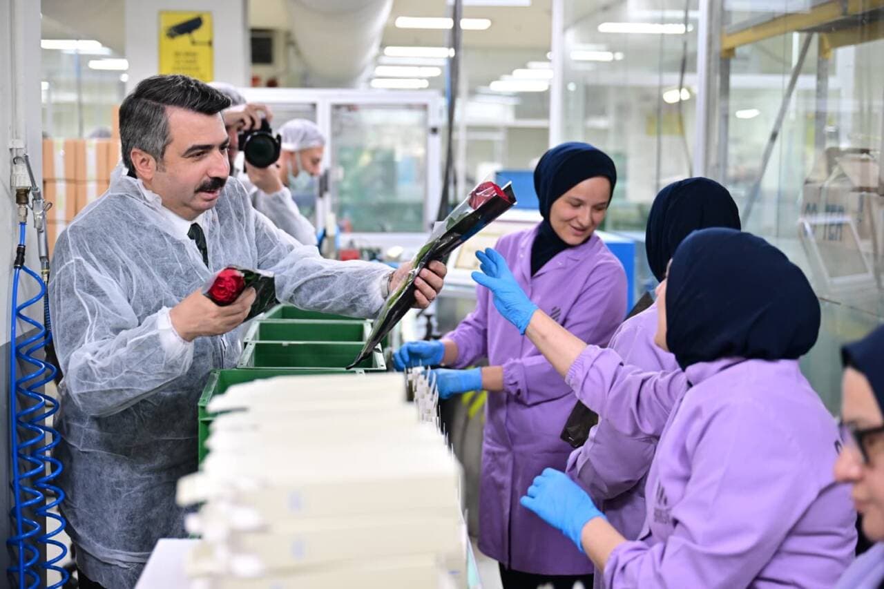 Yıldırım Belediye Başkanı Yılmaz'dan 1 Mayıs'ta Emekçilere Ziyaret
