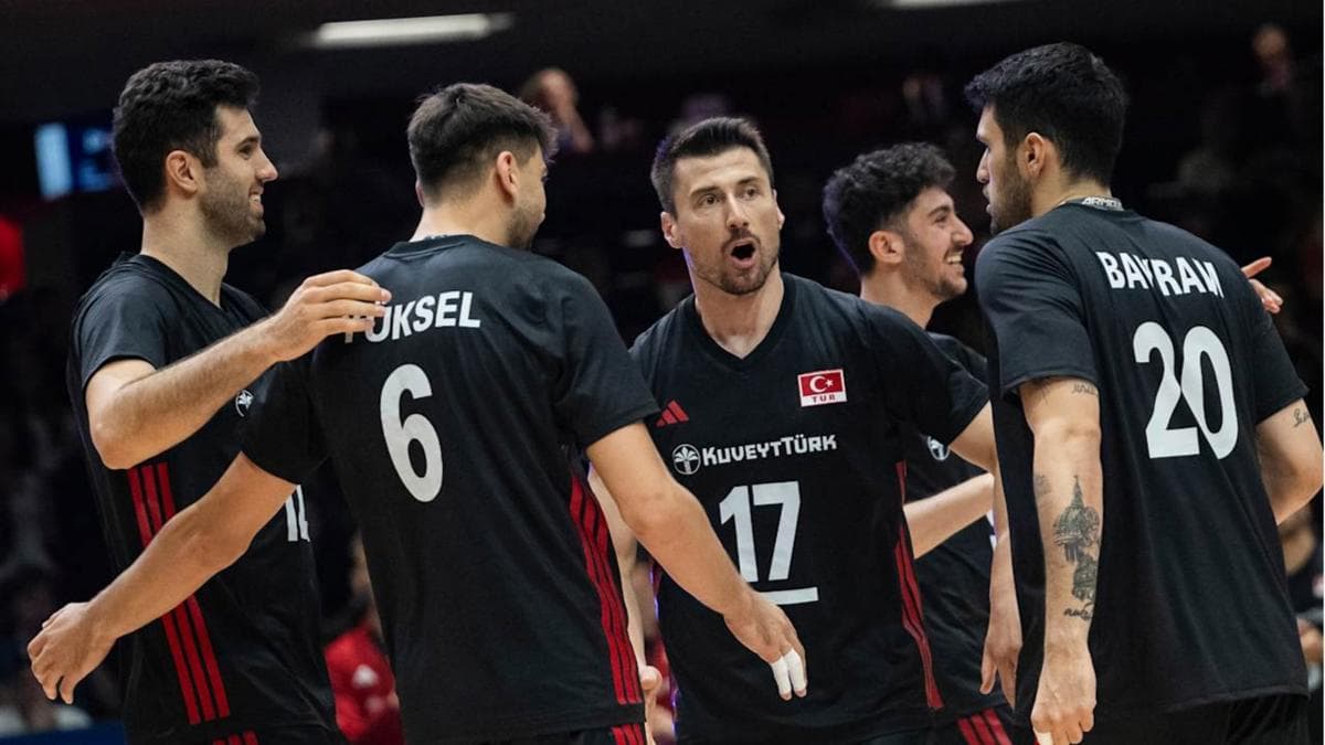 Filenin Efeleri voleybol takımı, Kanada maçında.