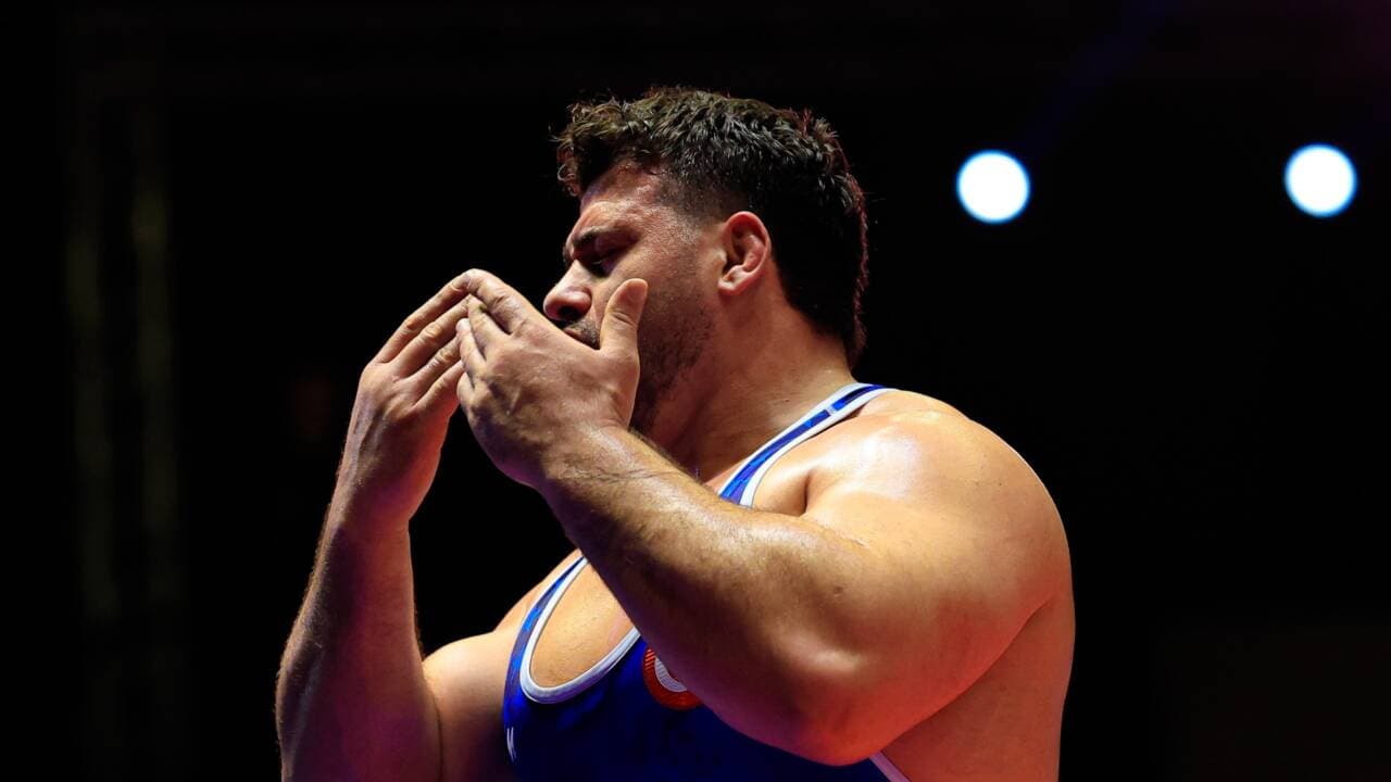 Milli Güreşçi Rıza Kayaalp, 13. Avrupa Şampiyonluğu ile Tarihe Geçti