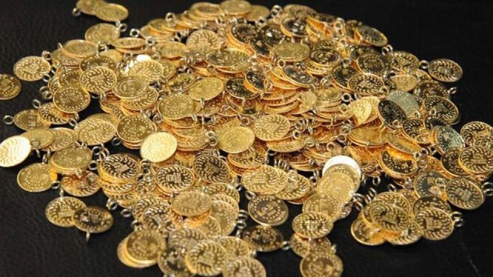 Altın Fiyatları, Fed'in Yüksek Faiz Beklentisiyle Geriledi