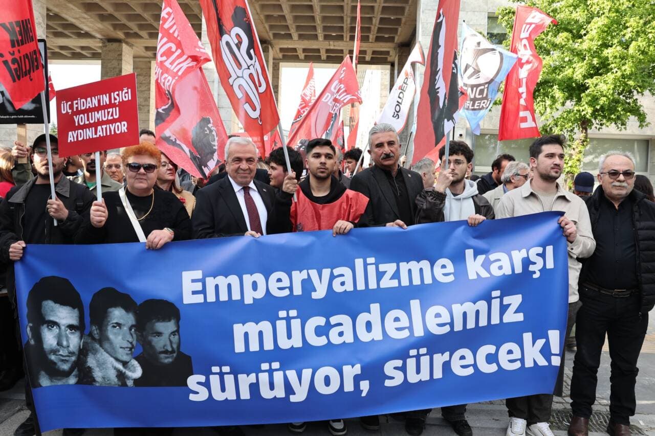 Nilüfer'de 'Üç Fidan' Anıldı: Tam Bağımsızlık Vurgusu