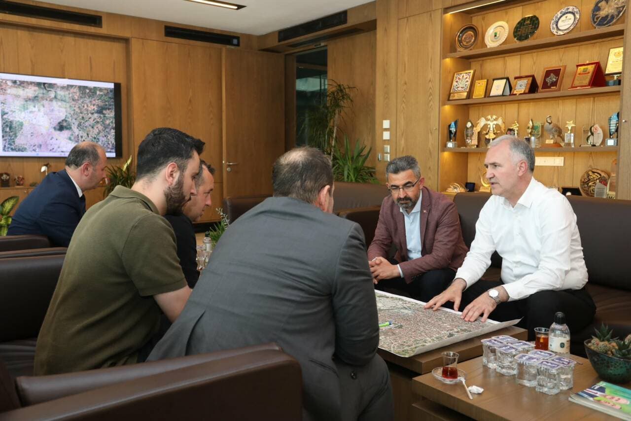 İnegöl'de Toplu Ulaşım İçin Metrobüs Sistemi Denemeleri Yapılacak