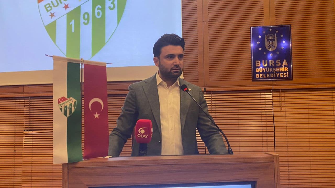 Bursaspor Başkanı Enes Çelik: "Süper Lig'den Oyuncular Gelmek İçin Haber Gönderiyor"