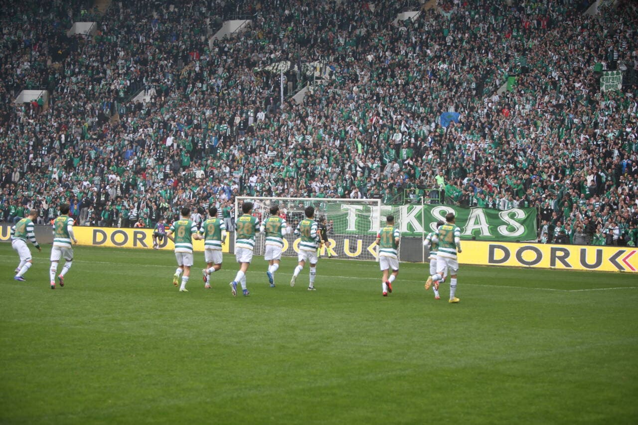 Bursaspor'da Kadro Revizyonu: En Az 4 Futbolcu Daha Gönderilecek
