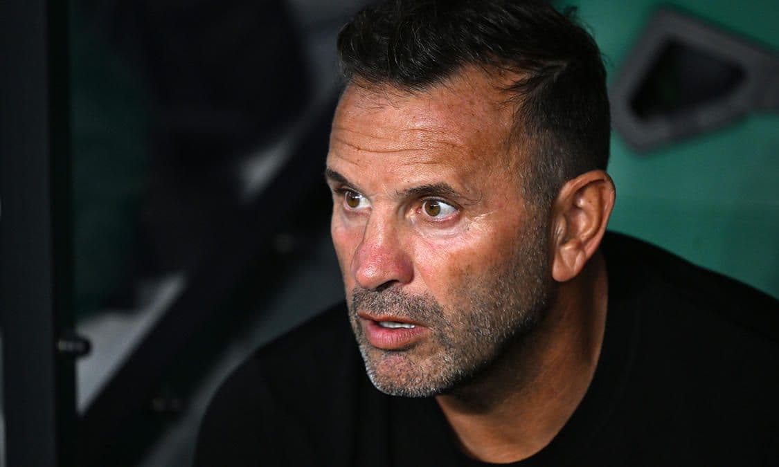 Galatasaray'da Trabzonspor Mağlubiyeti Sonrası Okan Buruk'a Yönetim ve Taraftar Tepkisi