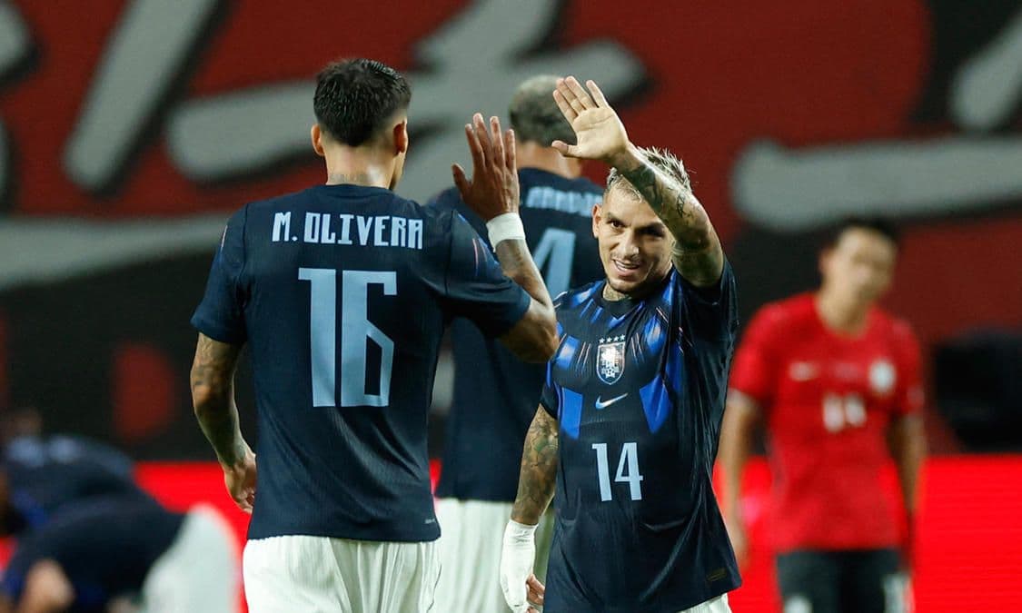 Beşiktaşlı Oh ve Galatasaraylı Torreira'nın Karşılaşmasında Uruguay, Güney Kore'yi Farklı Mağlup Etti