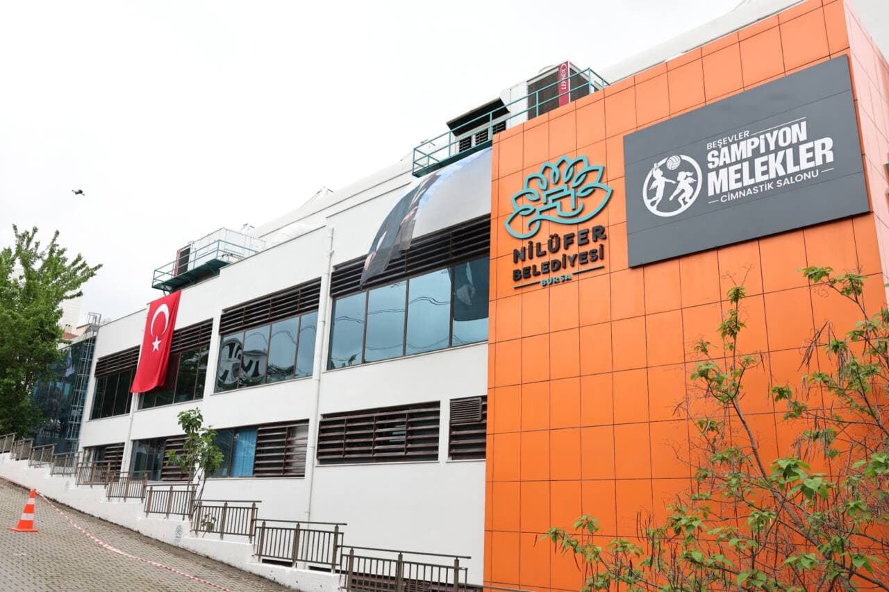 Nilüfer'deki Cimnastik Salonuna 'Şampiyon Melekler' Adı Verildi