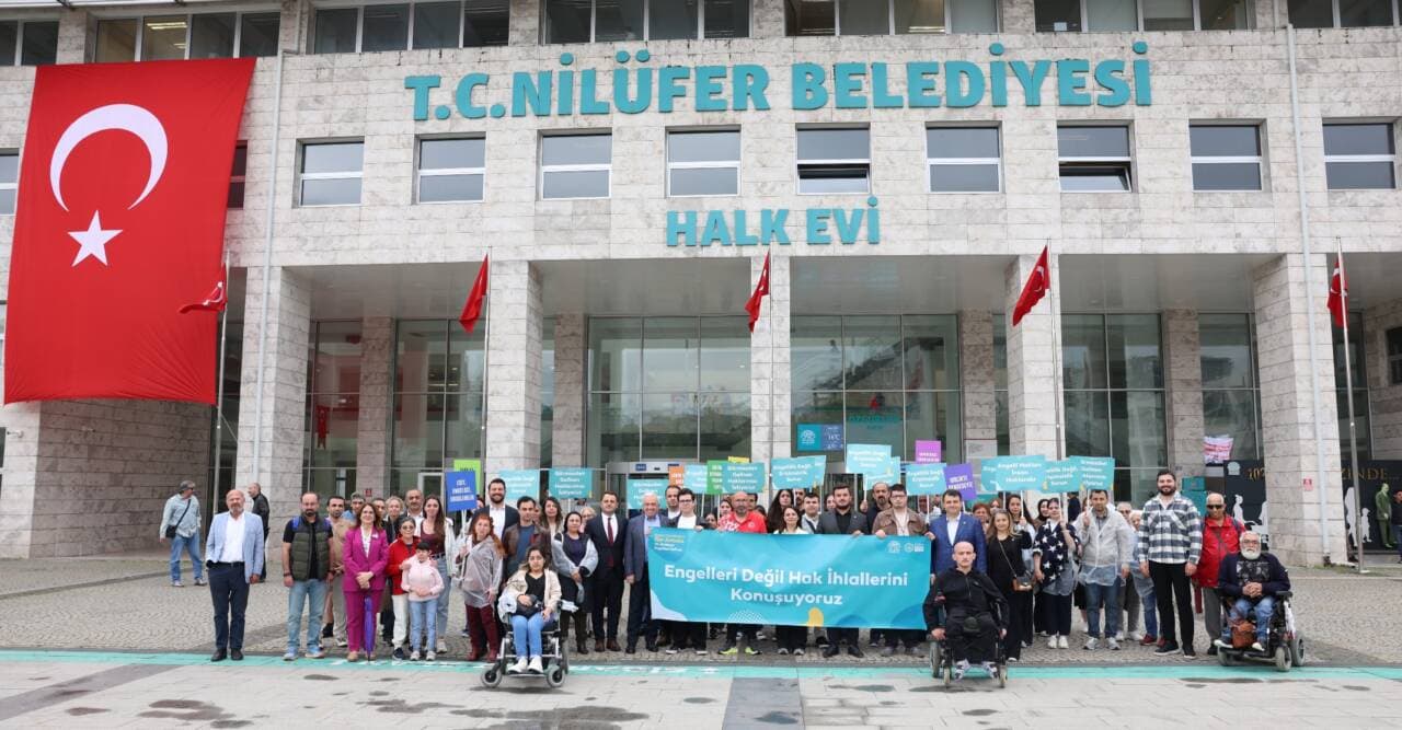 Nilüfer Belediyesi, Engelliler Haftası'nda farkındalık yürüyüşü düzenledi: Hak talepleri dile getirildi