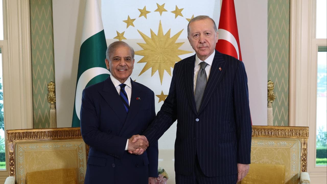 Pakistan Başbakanı Şerif, Cumhurbaşkanı Erdoğan ile Bir Araya Geldi