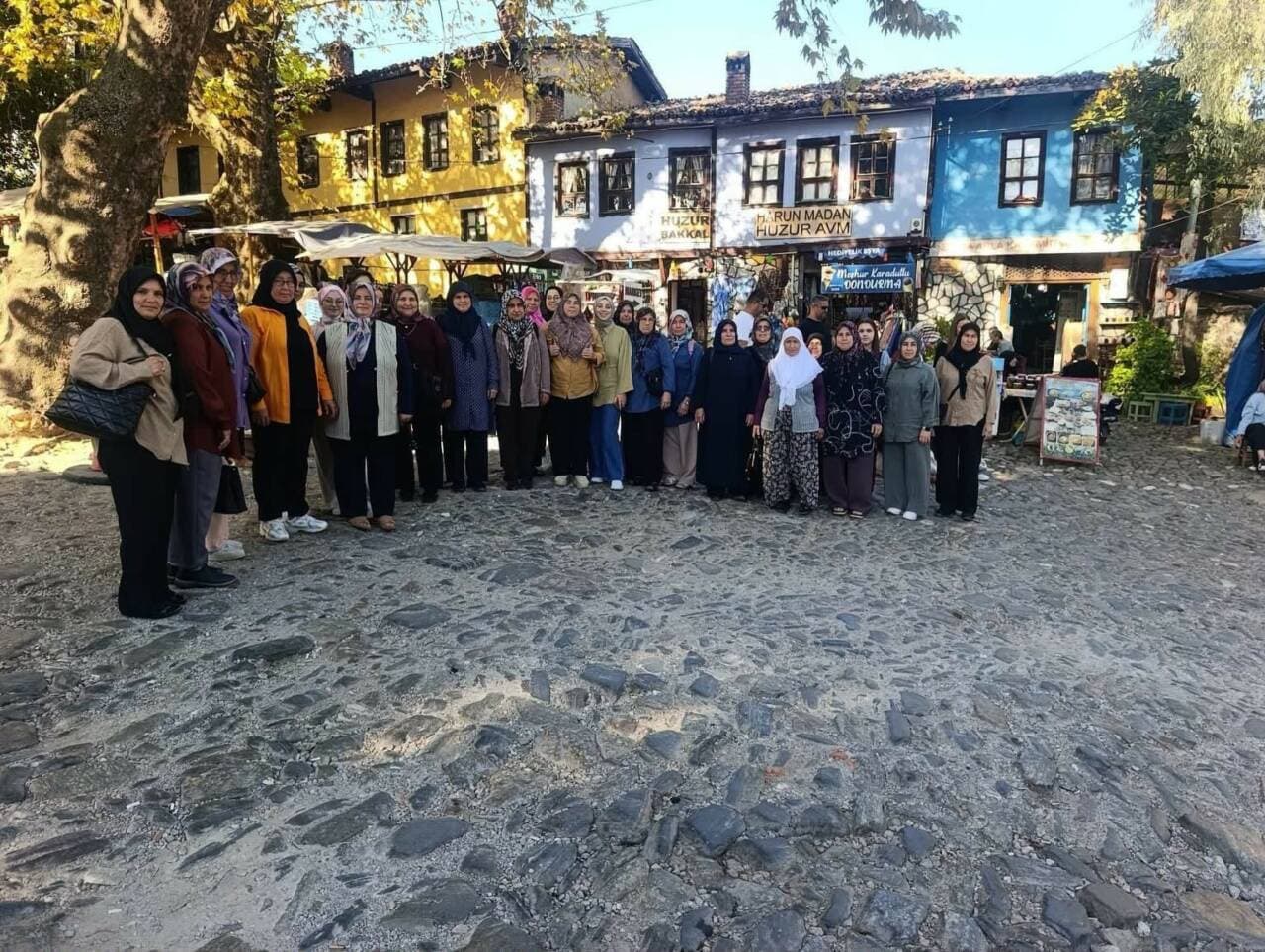 Sarıgöllü Kadınlar Bursa'nın Tarihi ve Turistik Değerlerini Keşfetti