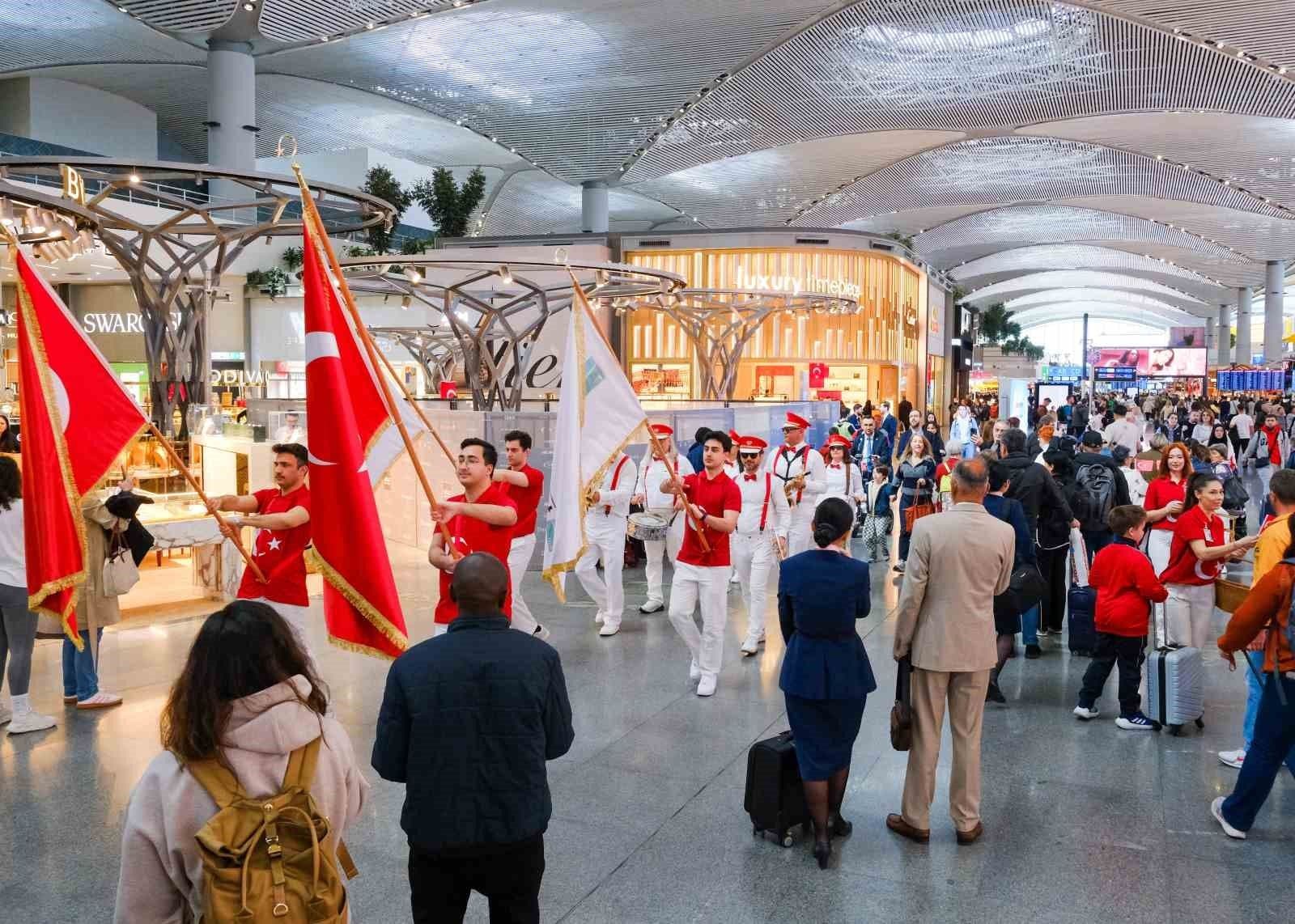 İstanbul Havalimanı'nda 23 Nisan Ulusal Egemenlik ve Çocuk Bayramı Coşkuyla Kutlandı