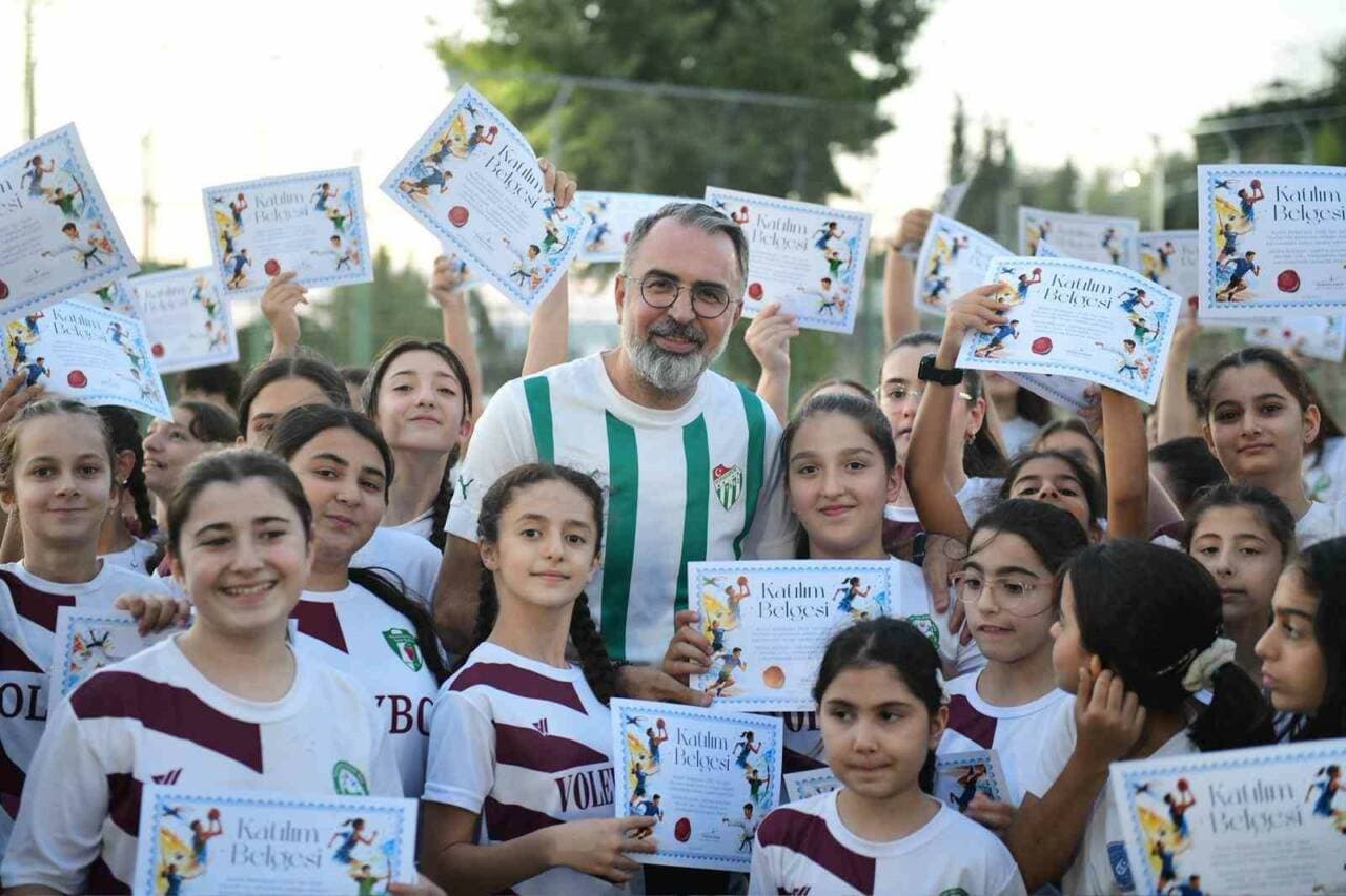 Kestel Belediyesi Yaz Spor Okulları Coşkulu Kapanış Töreniyle Sona Erdi