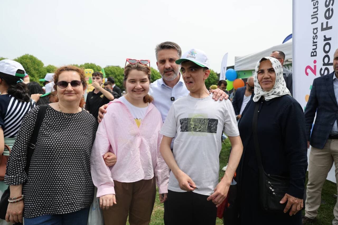 Bursa'da Özel Öğrenciler Spor Festivali'nde Coşku Dolu Bir Gün Geçirdi
