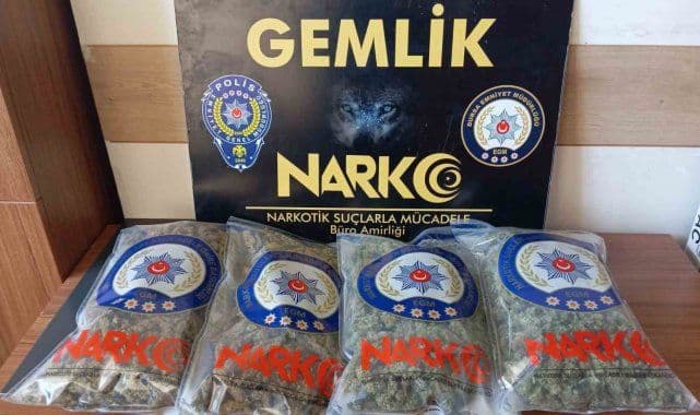 Gemlik'te Narkotik Operasyonu: 3 Kişi Tutuklandı, Kilolarca Uyuşturucu Madde Ele Geçirildi