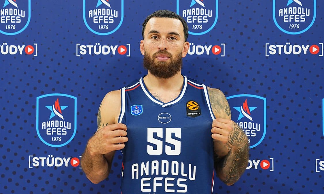 Mike James Yeni Sezon Öncesi Konuştu: "İyi Bir Takım Kurduk"
