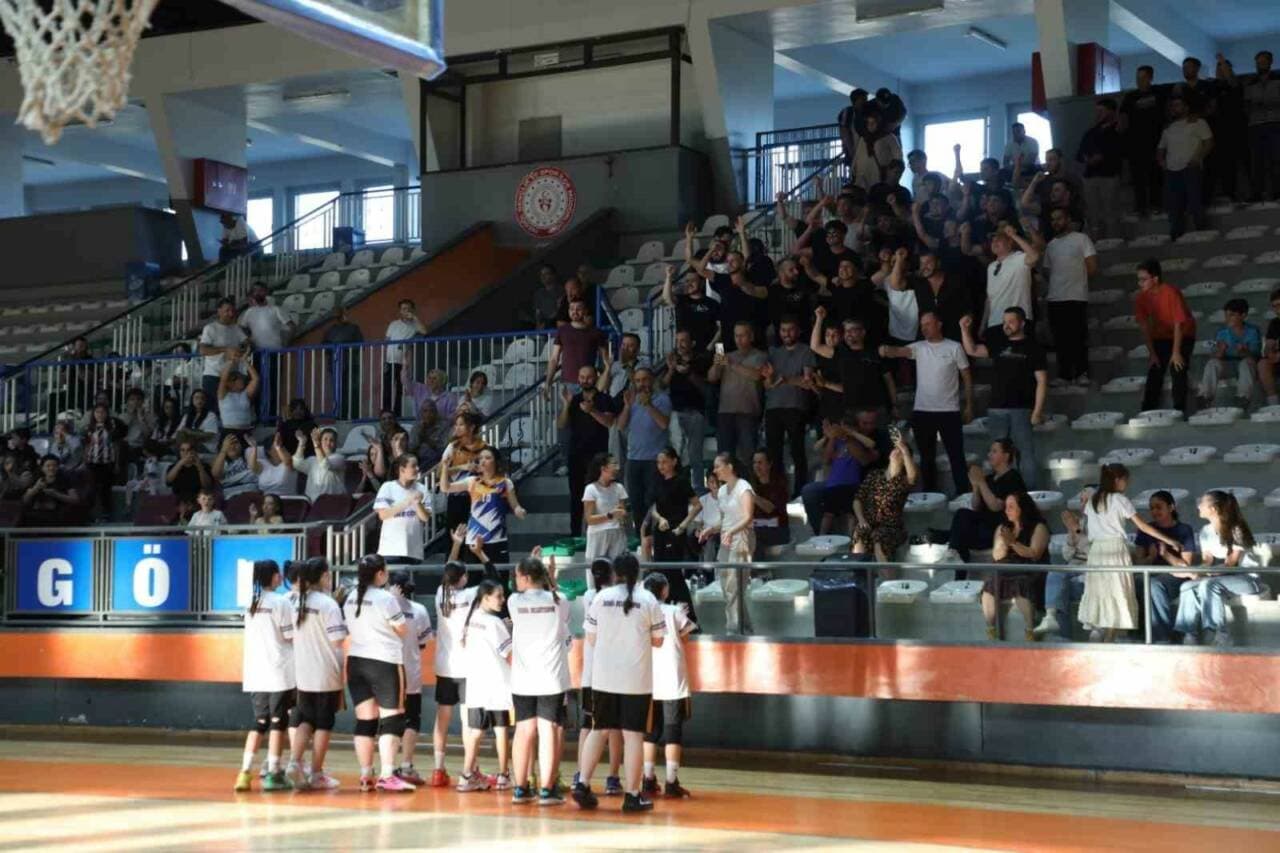 İnegöl Belediyespor U12 Kız Basketbol Takımı Bursa Üçüncüsü Oldu