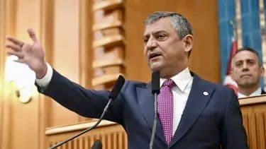 CHP Genel Başkanı Özgür Özel ve Veli Ağbaba Hakkında Rüşvet Fezlekesi Düzenlendi