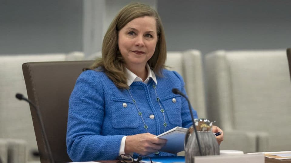 Fed Yöneticisi Michelle Bowman, uluslararası finansal denetim kurumlarına esneklik çağrısı yapıyor.