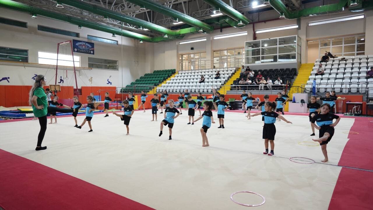 Yıldırım Belediyesi Kış Spor Okulları 28 Eylül'de Başlıyor: Binlerce Çocuğa Spor İmkanı