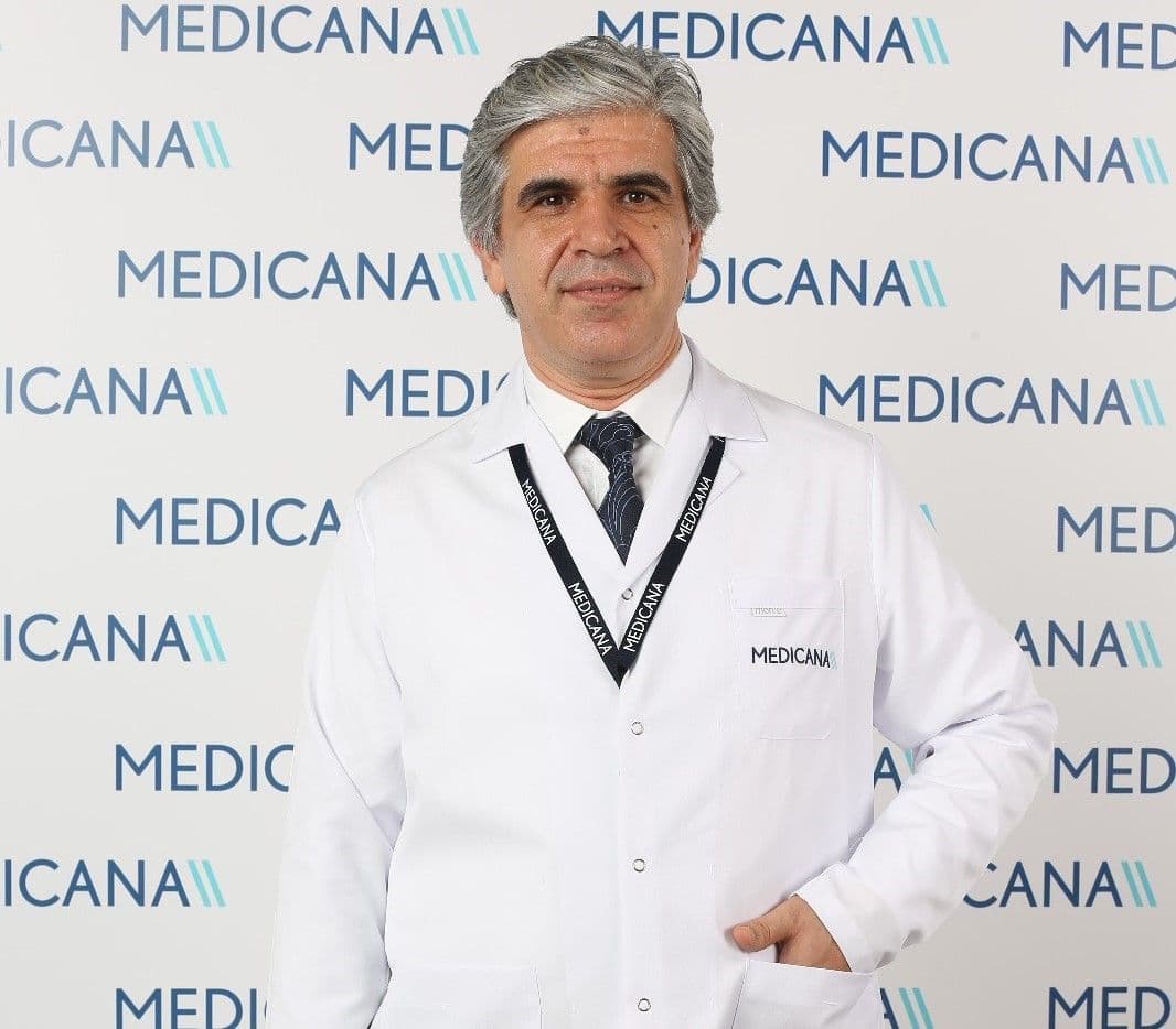Medicana Bursa Hastanesi Göz Sağlığı ve Hastalıkları Uzmanı Op. Dr. Adnan İpçioğlu.