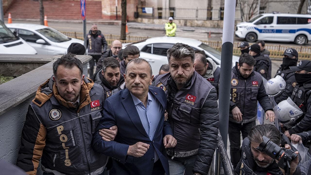 Eski Tunceli Valisi Tuncay Sonel İçin Tutuklama Talebi