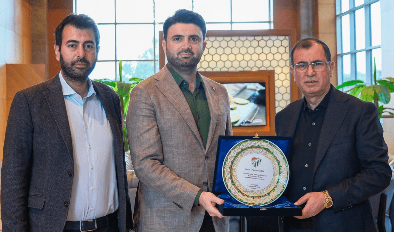 Bursaspor'un 'Yanındayım' Kampanyasına İş İnsanı Nedim Çelik'ten 5 Milyon TL Destek