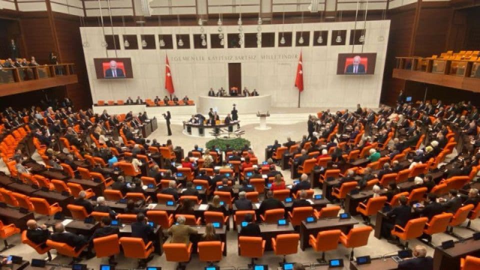 En Düşük Emekli Aylığı Düzenlemesi TBMM Gündeminde: Yeni Maaş 23.552 TL