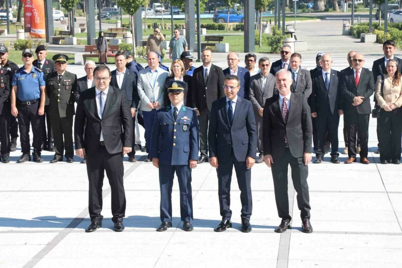 İnegöl, Kurtuluşunun 104. Yıl Dönümünü Törenlerle Kutladı