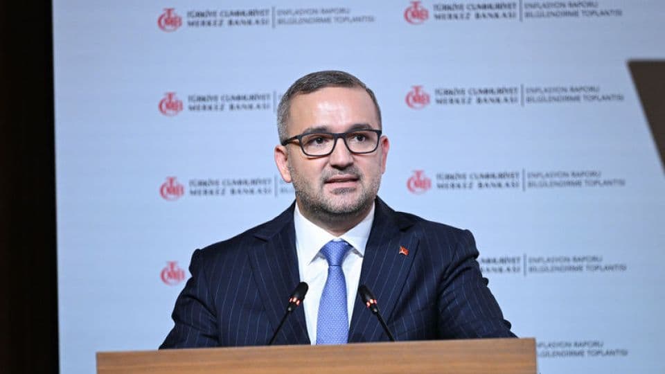 TCMB Başkanı Karahan'dan Enflasyon Revizyonu Açıklaması: 'Karamsarlığa Gerek Yok'