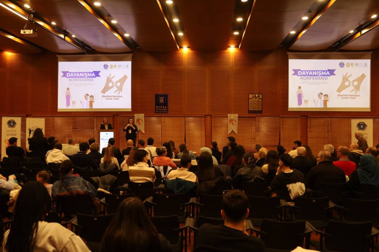Bursa'da İşitme Engelliler ve Hayvan Hakları İçin Farkındalık Konferansı Düzenlendi