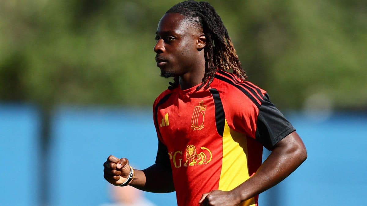 Manchester City, yıldız oyuncusu Jeremy Doku'nun sözleşmesini uzattı