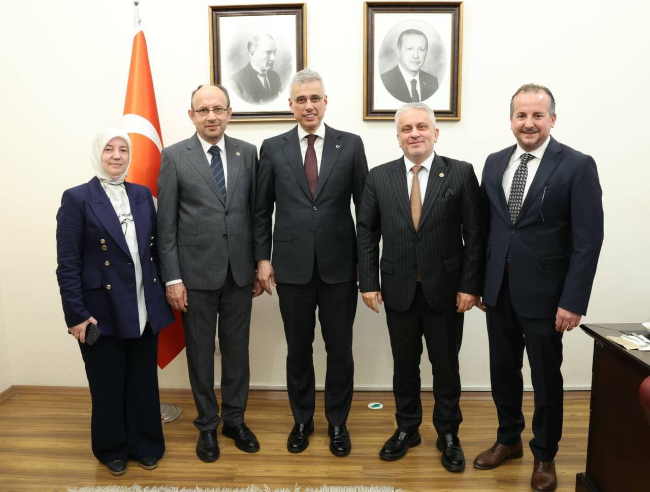 Bursa'daki Hastane Satışı İddiaları Yalanlandı: Sağlık Bakanı ve Vekillerden Açıklama