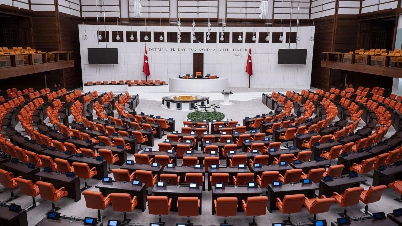 TBMM'de Yeni Hafta Yoğun Gündemle Başlıyor: Önemli Yasal Düzenlemeler Masada