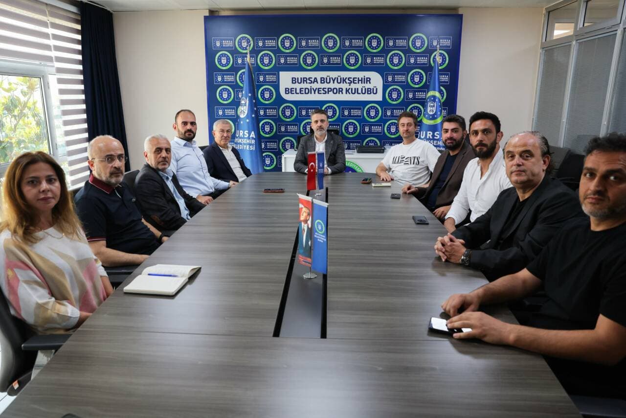 Bursa Büyükşehir'den Belediyespor'a Ziyaret: Şehrin Spor Kültürü Masaya Yatırıldı