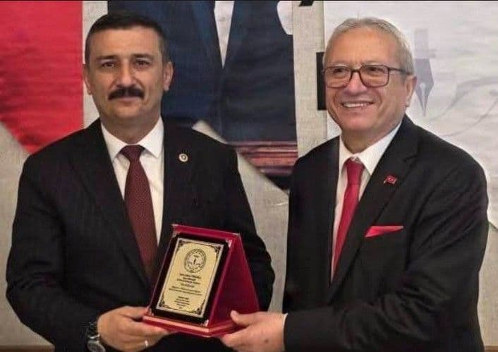 İYİ Parti Bursa Milletvekili Selçuk Türkoğlu 'Yılın Milletvekili' Ödülünü Aldı