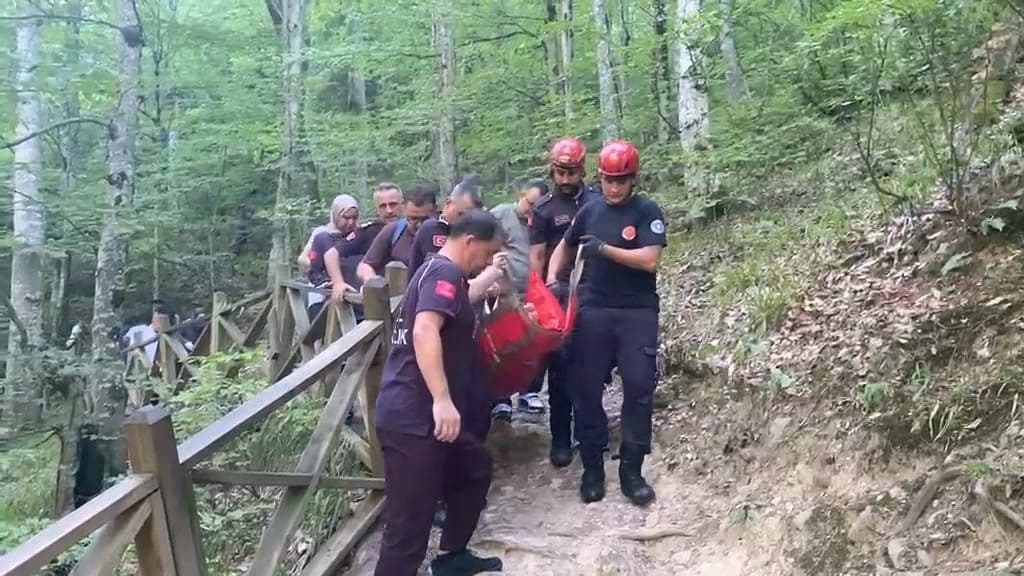 Bursa İnegöl Oylat Şelalesi'nde Kaza: Yaralı Kadın Kurtarıldı