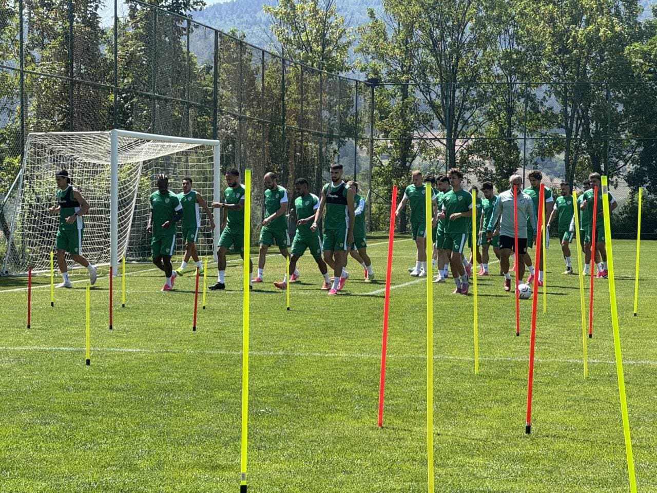 Bursaspor, Pendikspor Karşısında İkinci Hazırlık Maçına Çıkıyor
