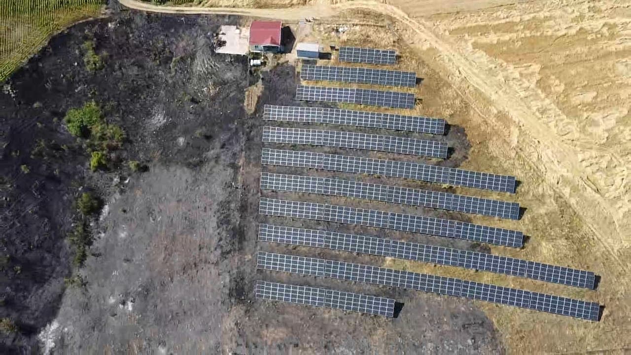 Bursa'da Güneş Enerji Santralinde Patlama ve Yangın: Mera Alanı Zarar Gördü