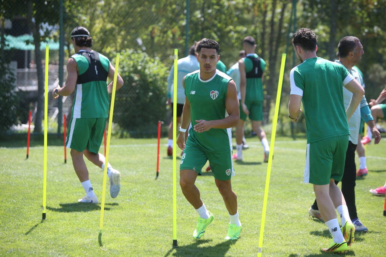 Bursaspor'da Amine Boutrah Sevinci: Sakatlığını Atlattı, Takımla Çalışmalara Başladı